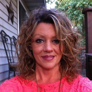 Meet your Posher, Lori